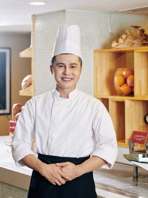 asian-chef-in-the-kitchen.jpg